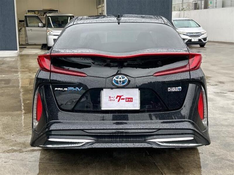 PRIUS PHV