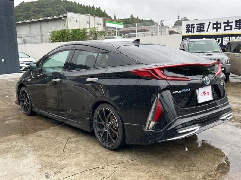 PRIUS PHV