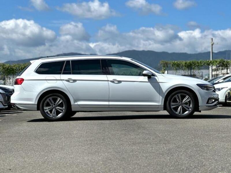 PASSAT VARIANT