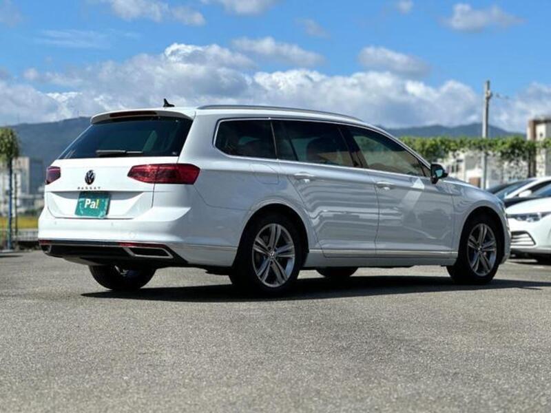 PASSAT VARIANT