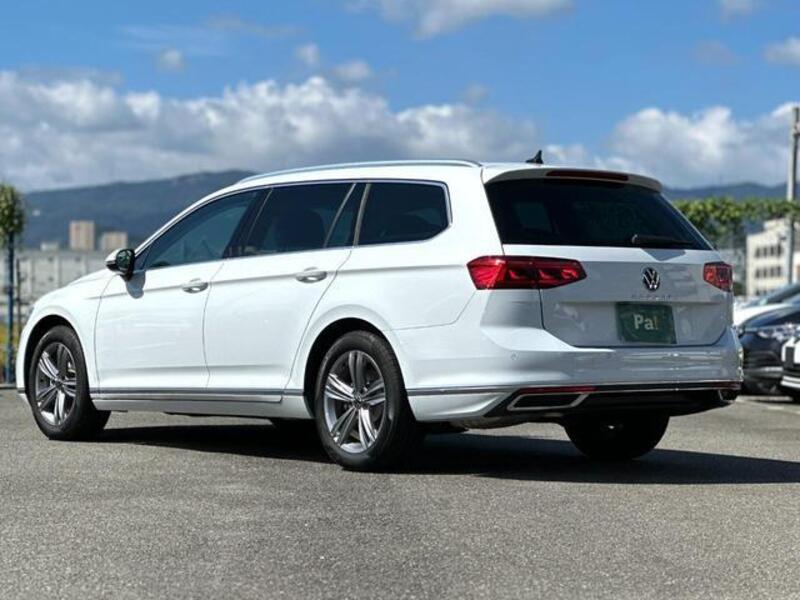 PASSAT VARIANT