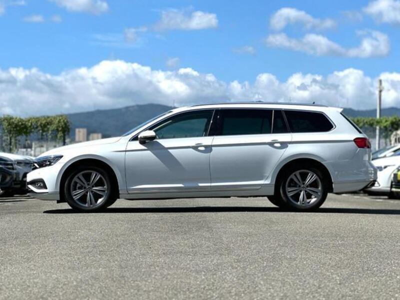 PASSAT VARIANT