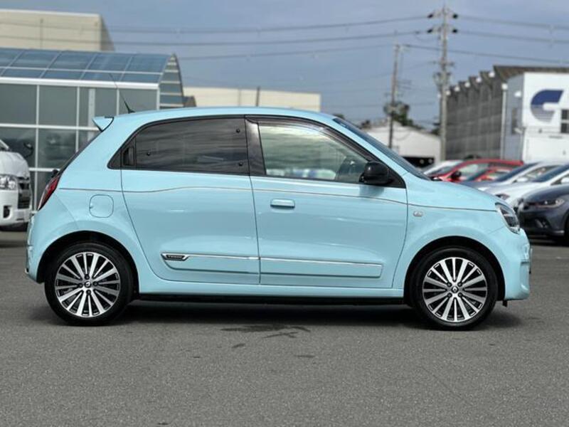 TWINGO