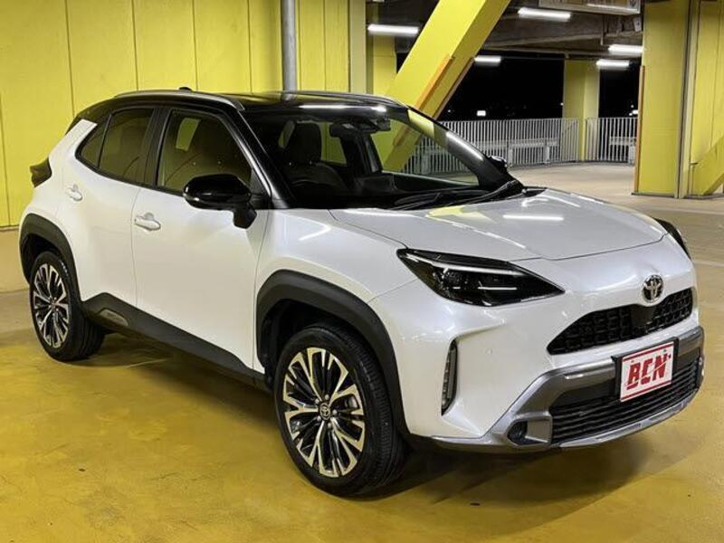 YARIS CROSS