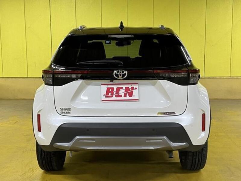 YARIS CROSS