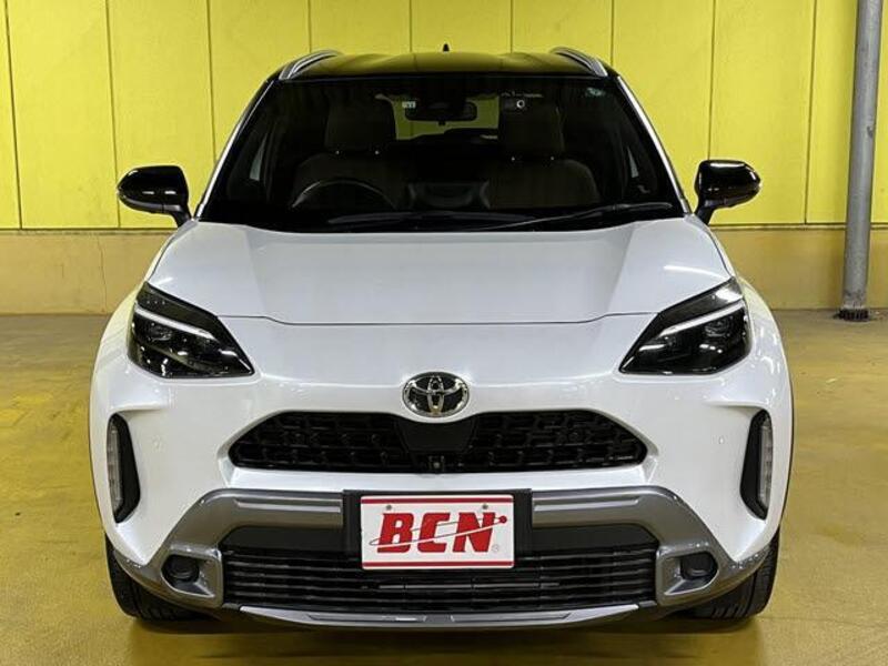 YARIS CROSS