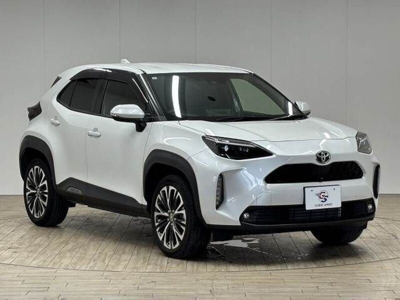 YARIS CROSS