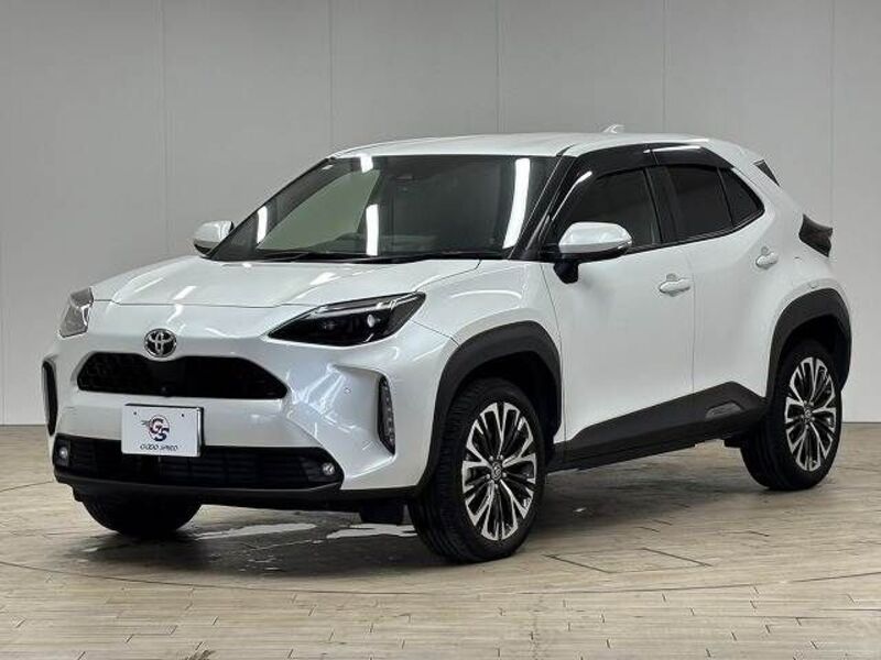 YARIS CROSS