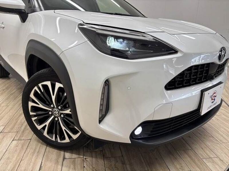 YARIS CROSS