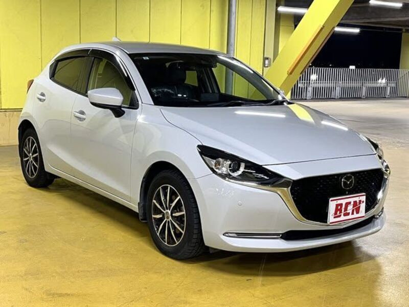 MAZDA2