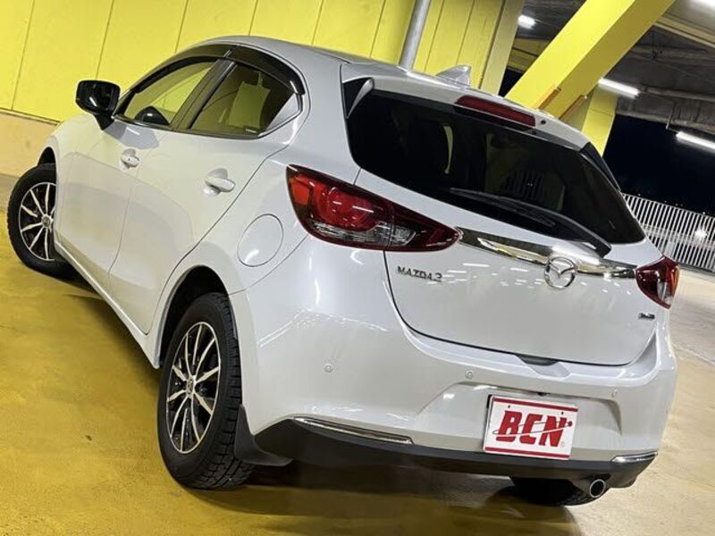 MAZDA2