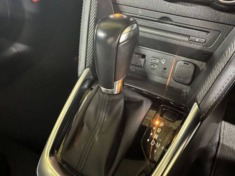 MAZDA2