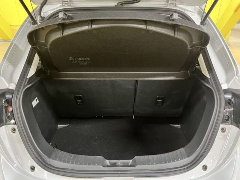MAZDA2