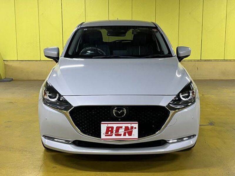 MAZDA2