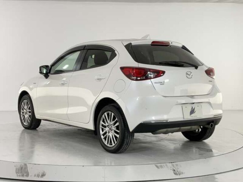 MAZDA2