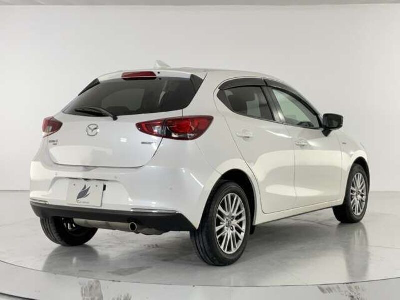 MAZDA2