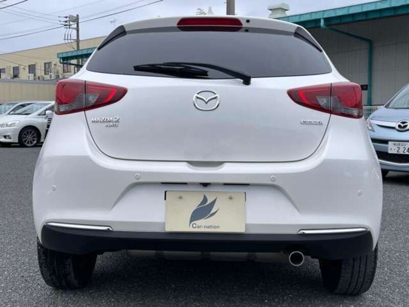 MAZDA2