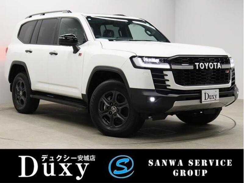 TOYOTA LAND CRUISER