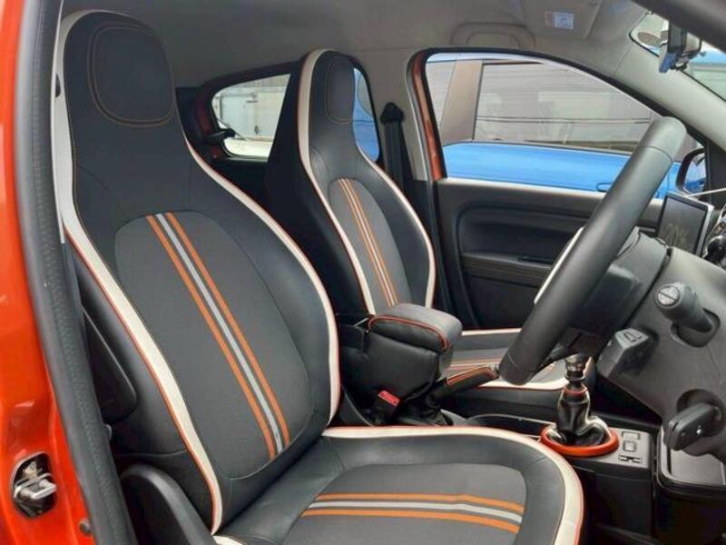 TWINGO