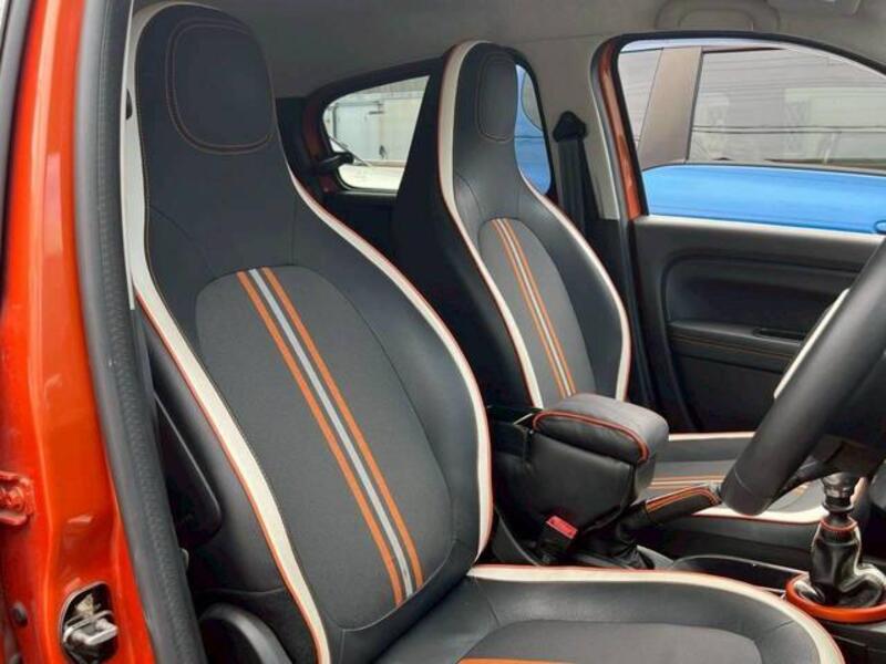 TWINGO