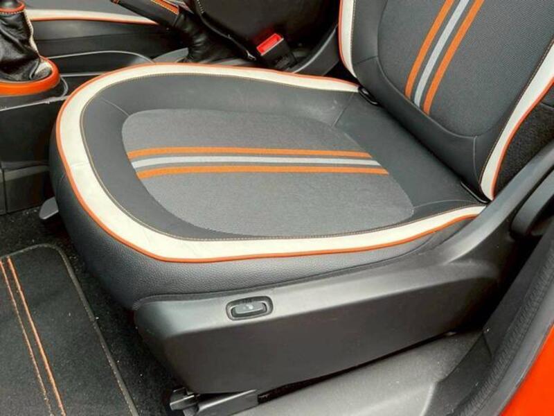 TWINGO