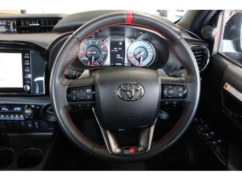 HILUX