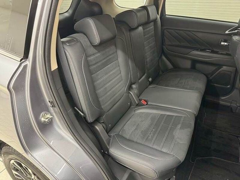 OUTLANDER PHEV