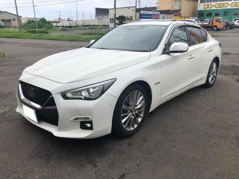 NISSAN SKYLINE