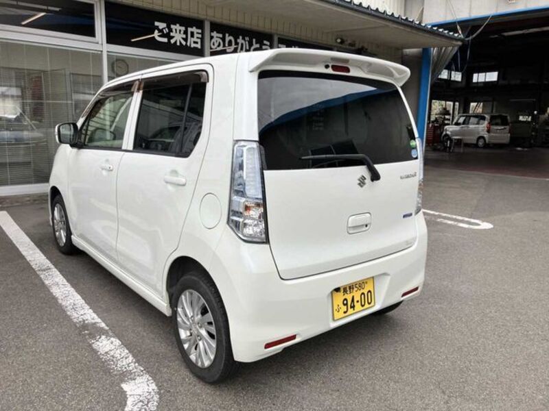 WAGON R