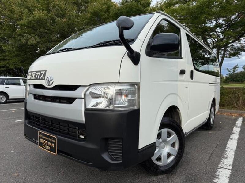 HIACE VAN