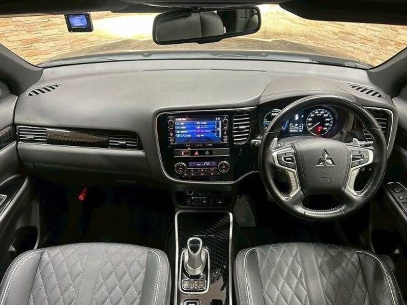 OUTLANDER PHEV