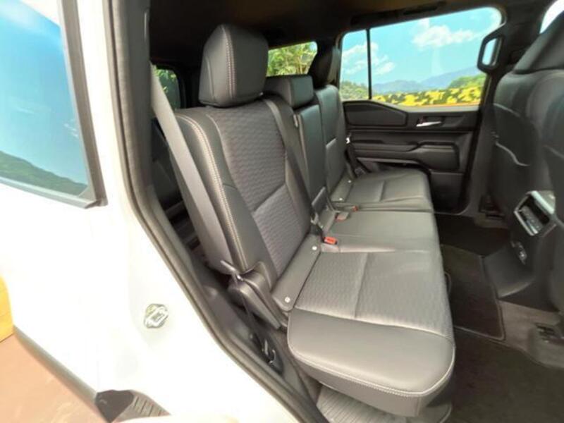 LAND CRUISER 250