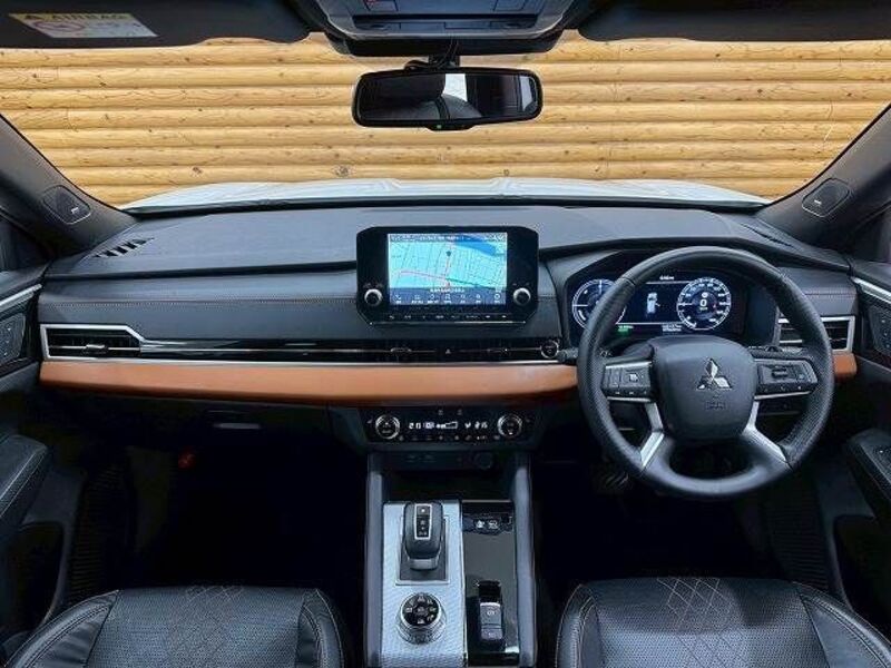 OUTLANDER PHEV