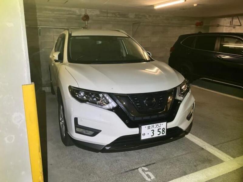 X-TRAIL-0