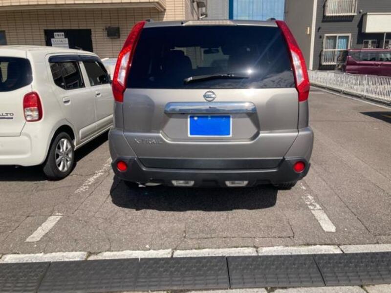 X-TRAIL