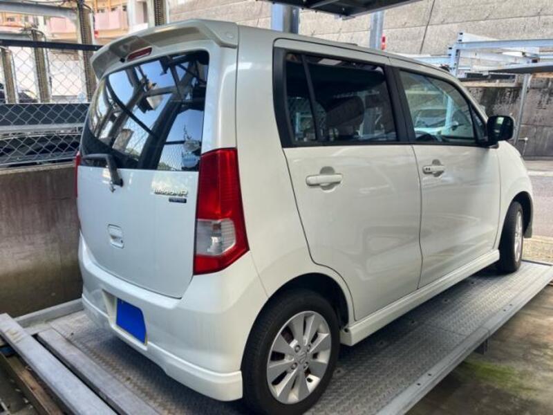 WAGON R