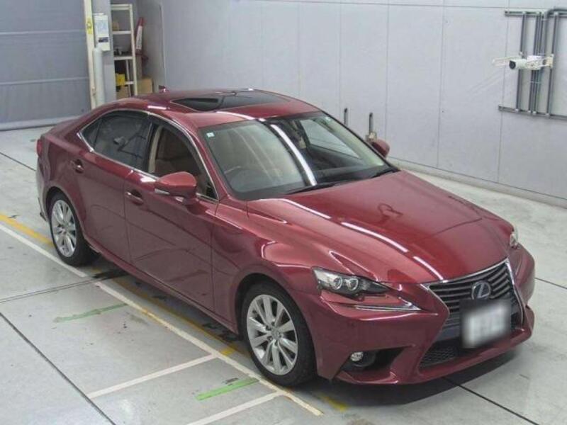 LEXUS IS