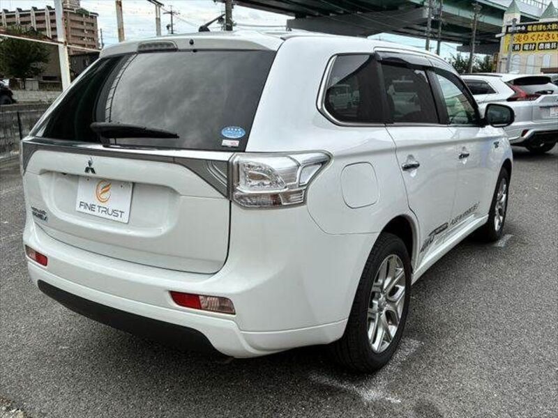 OUTLANDER PHEV