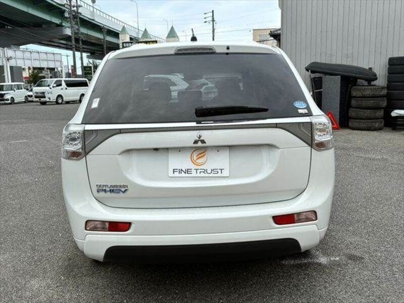 OUTLANDER PHEV