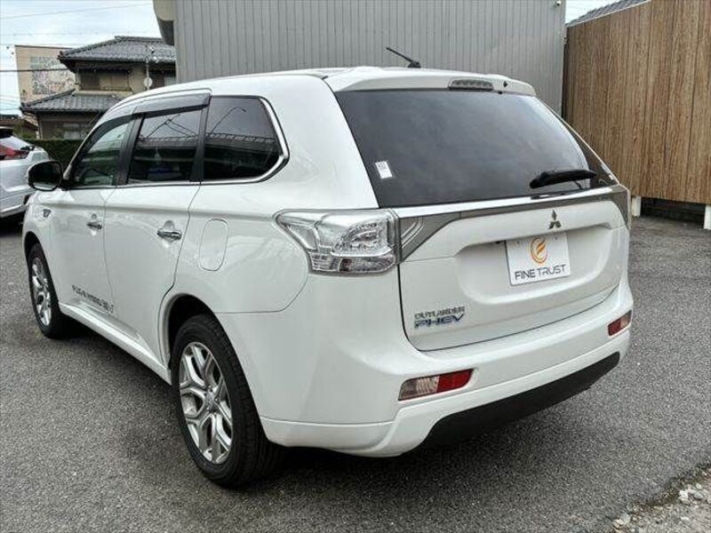 OUTLANDER PHEV
