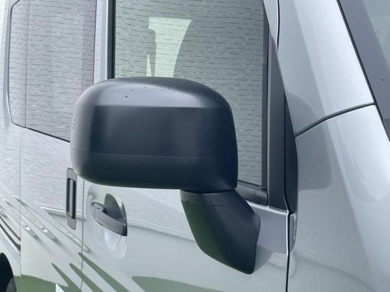 N-VAN