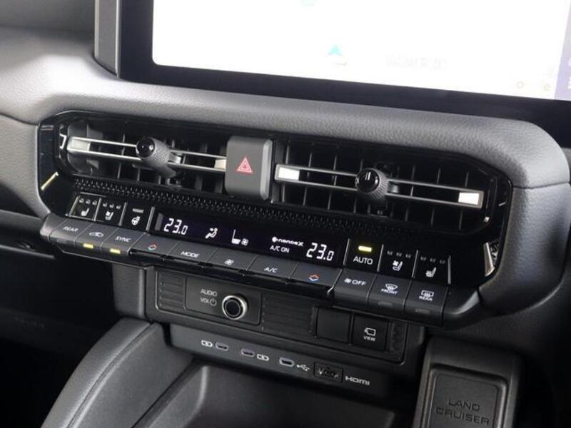 LAND CRUISER 250