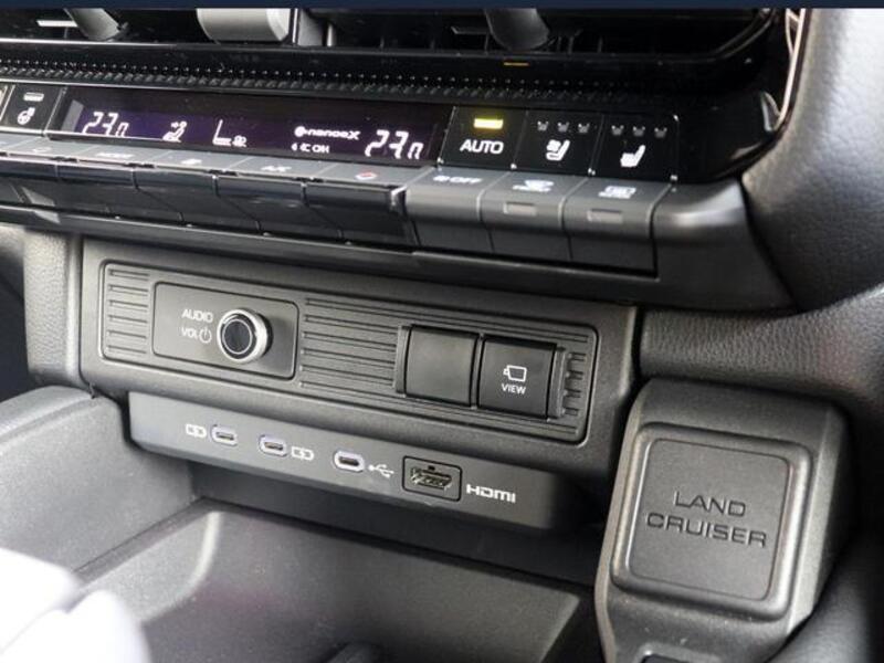 LAND CRUISER 250