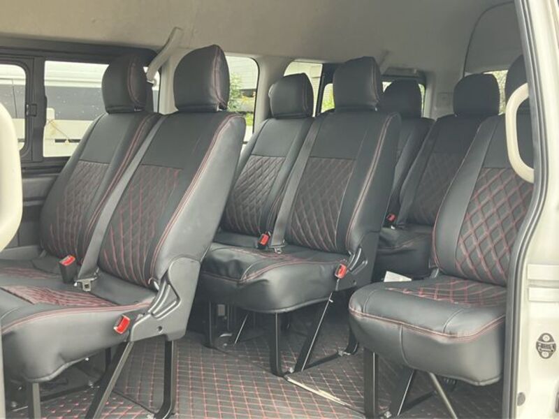 HIACE COMMUTER