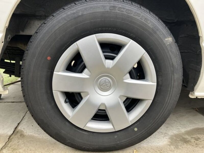 HIACE COMMUTER