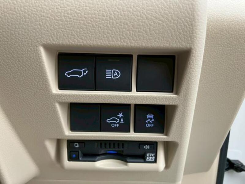LAND CRUISER