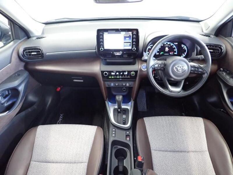 YARIS CROSS
