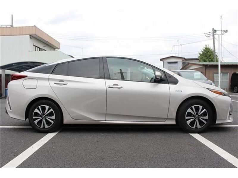 PRIUS PHV