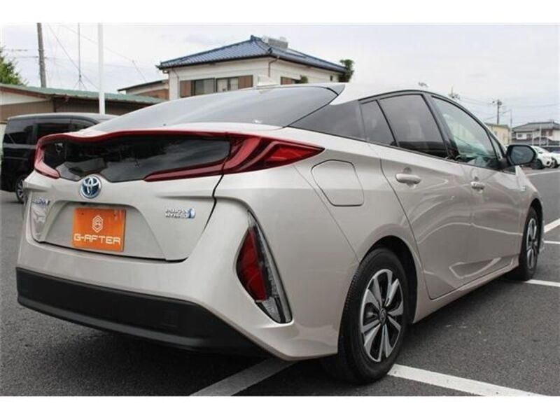 PRIUS PHV