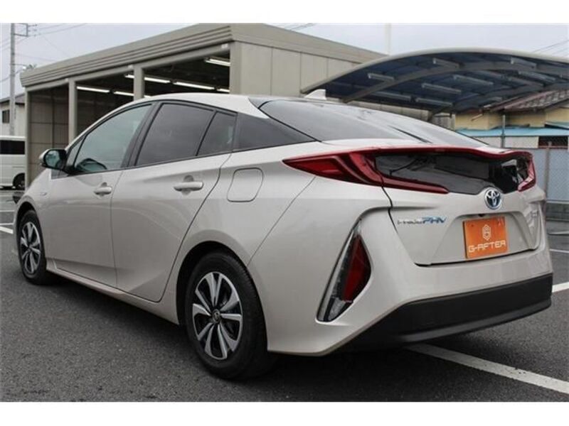 PRIUS PHV